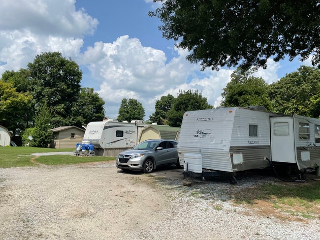 Foto del edificio - W-7 MHP #18