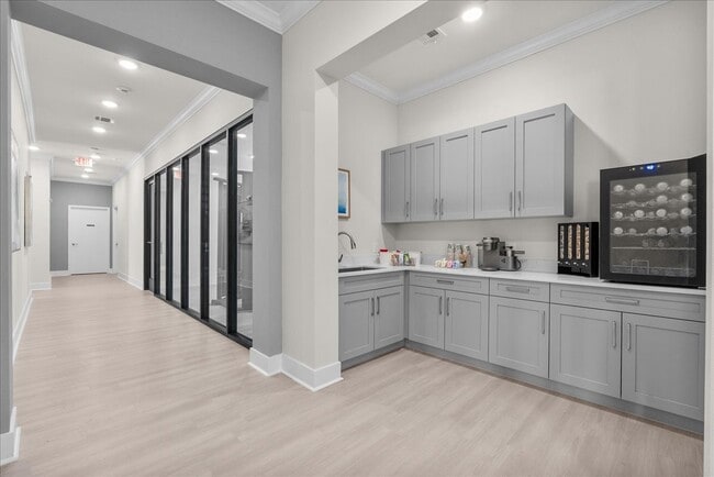 Foto del edificio - 540 Hobbs Rd