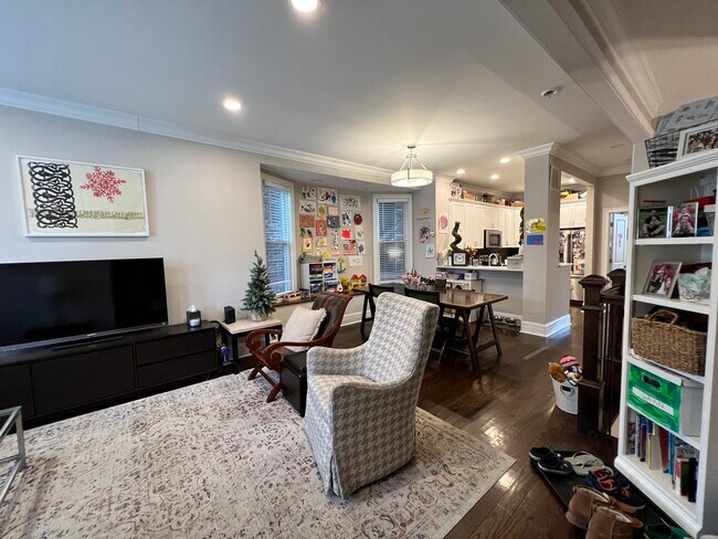 Foto del edificio - 3616 N Bosworth Ave