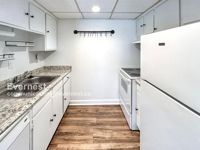 Foto del edificio - 214 Old Hickory Blvd