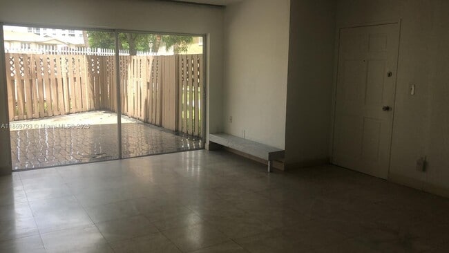 Foto del edificio - 4174 NW 79th Ave