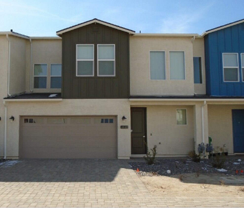 4932 Cavestone Rd, Sun Valley, NV 89433 Townhome Rentals in Sun
