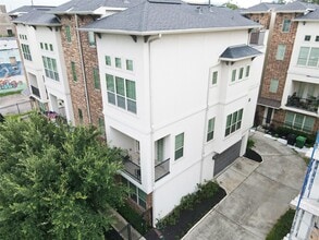 Building Photo - 3408 La Branch St