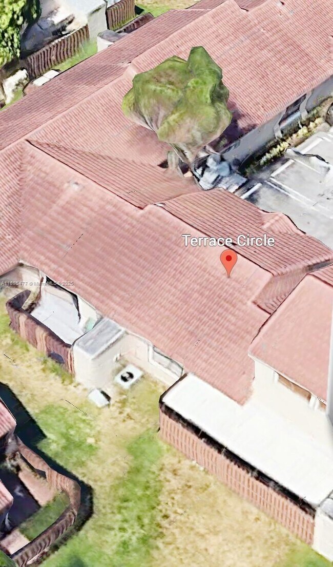 Foto del edificio - 6024 NW 172nd Terrace