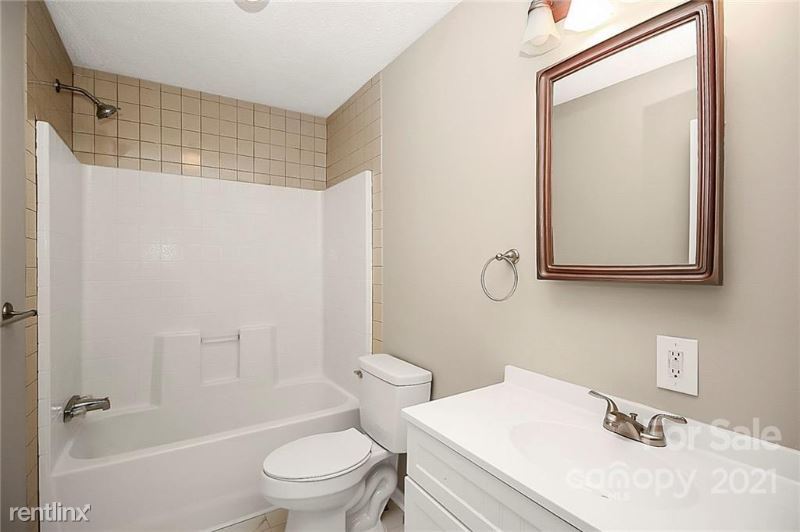 Building Photo - 4 br, 2 bath Mobile Home - 140 Thoroughbre...