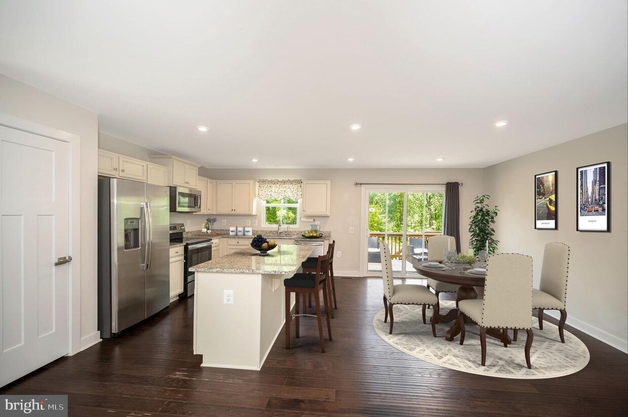 Foto principal - 11360 Emerald Dr