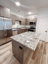 Building Photo - 441 Talent Ave