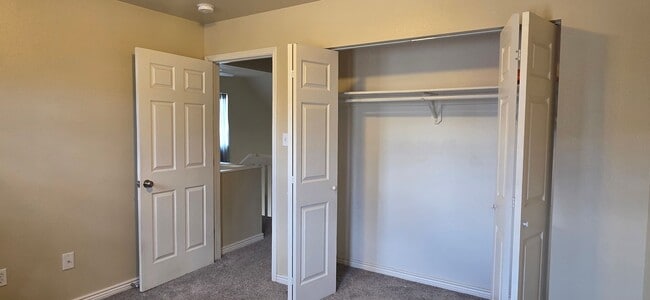 Foto del edificio - 1011 Hacienda Ct