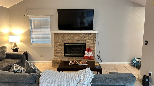 Building Photo - 2428 Talco Hills Dr
