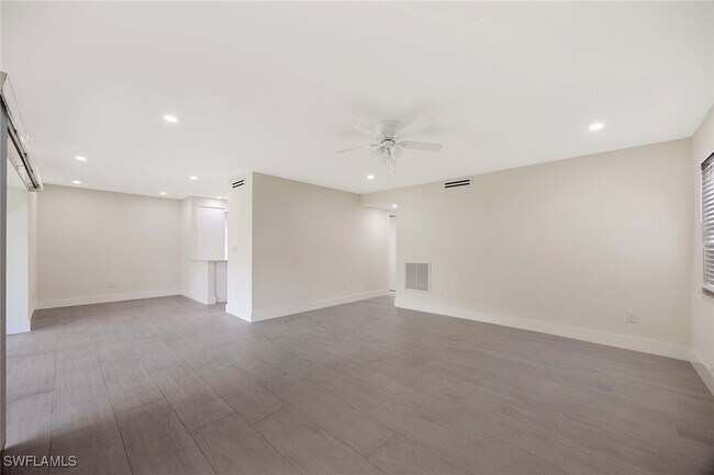 Foto del edificio - 1155 Sandpiper St