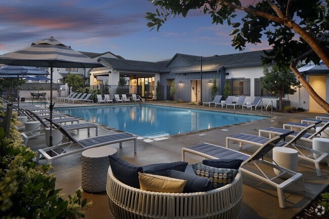 Building Photo - Escala at Stanford Crossing