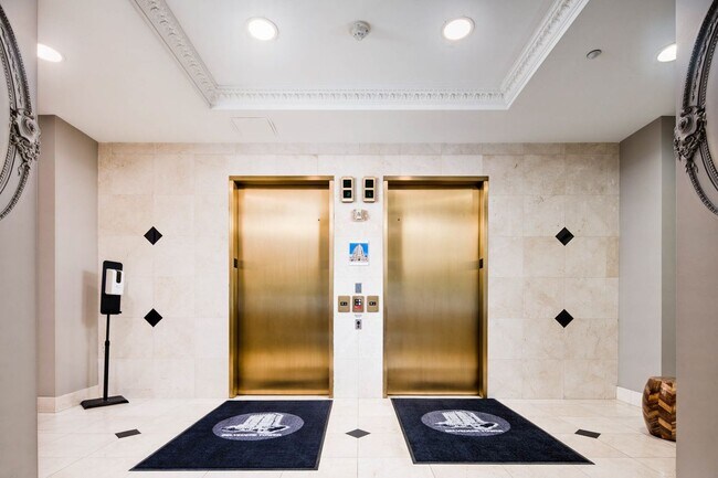 Foto del edificio - 475 W 12th Ave