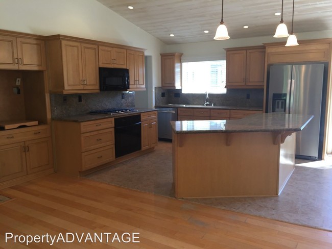 Building Photo - 3 br, 2 bath House - 1877 Olivenhain Road