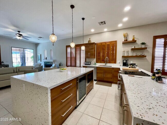 Building Photo - 10362 E Morning Star Dr