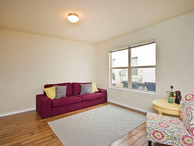Foto del edificio - 340 Housefinch Loop