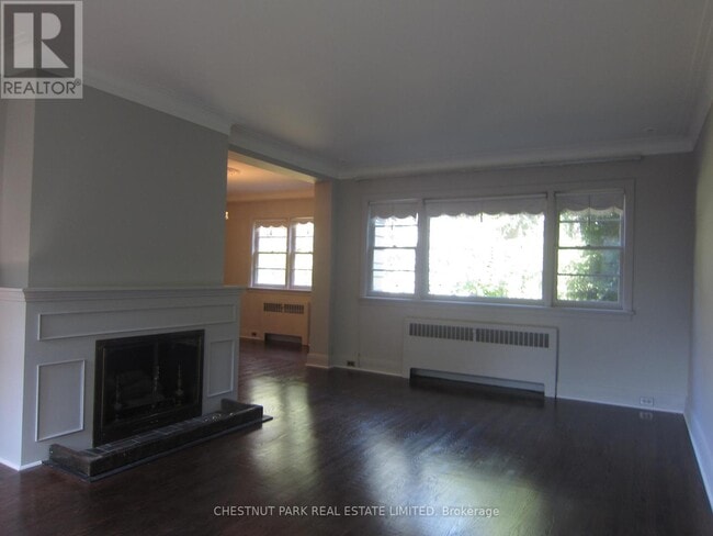 Building Photo - 180 Strathgowan Ave