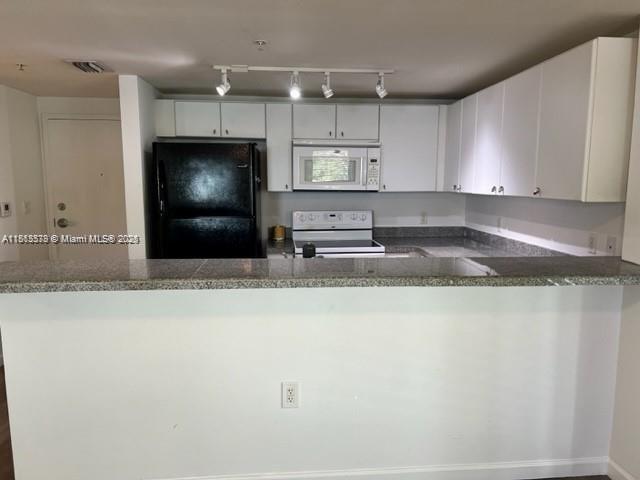 Foto del edificio - 2740 SW 28th Terrace