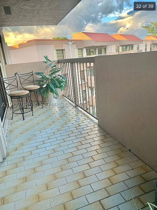 Foto del edificio - 5700 SW 127th Ave