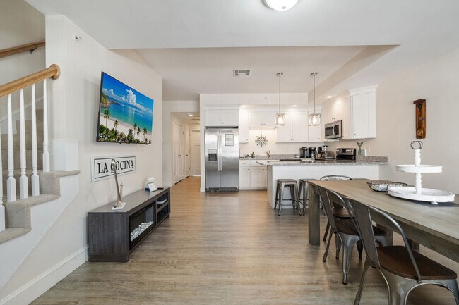 Foto del edificio - 128 Ashworth Ave