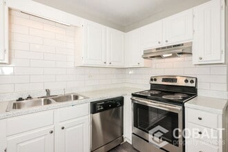 Building Photo - 416 Creekview Ct