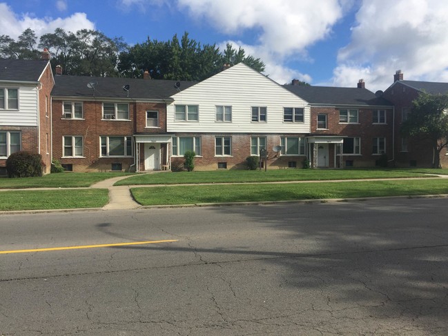 Building Photo - Puritan Apartments