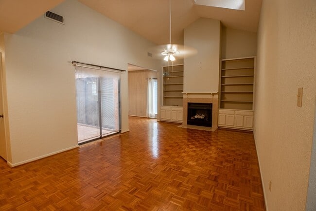 Foto del edificio - 1127 Lois St