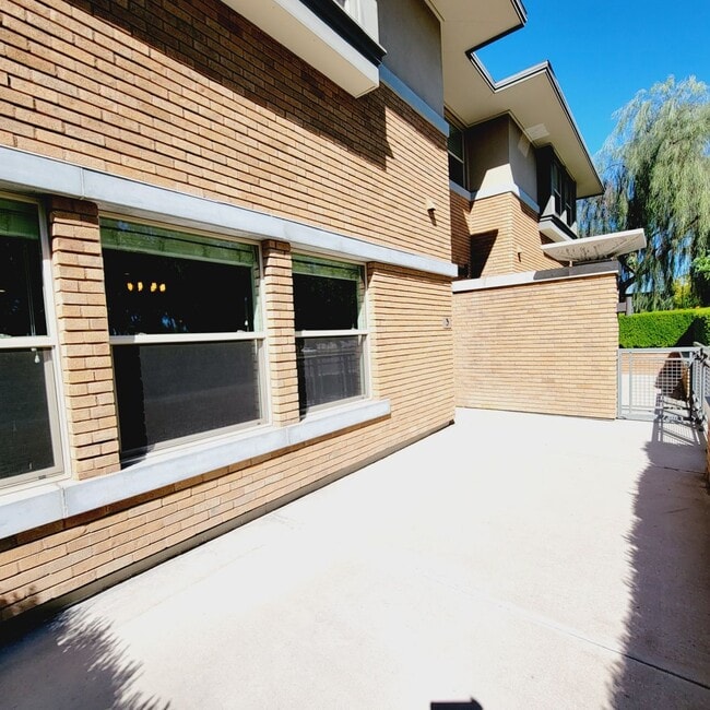 Building Photo - 1400 E Bethany Home Rd Unit 3 - Excellent ...