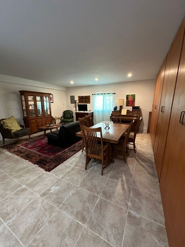 Foto del edificio - 2443 Fire Mountain Dr