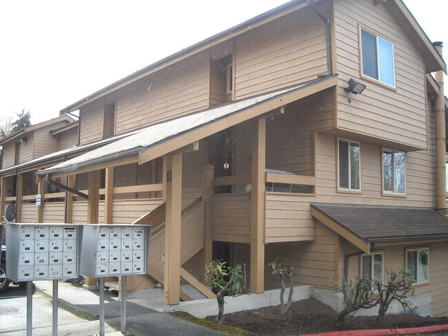 Loft Style Condo in Well-Maintained Commun... - Loft Style Condo in Well-Maintained Commun...