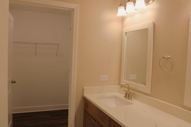 Foto del edificio - 520 Carriage Ct