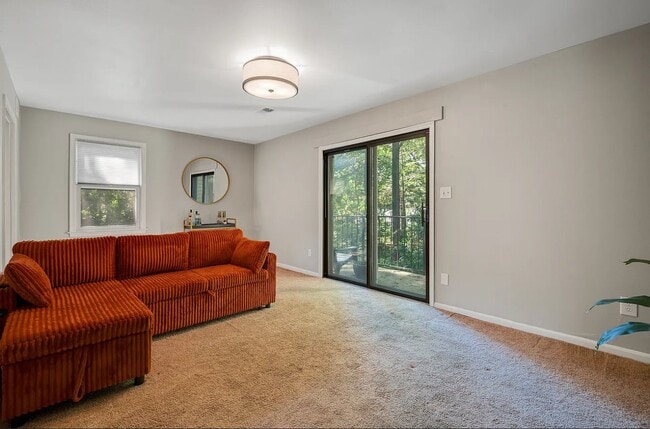 Building Photo - 1502 Cedar Mountain Ct
