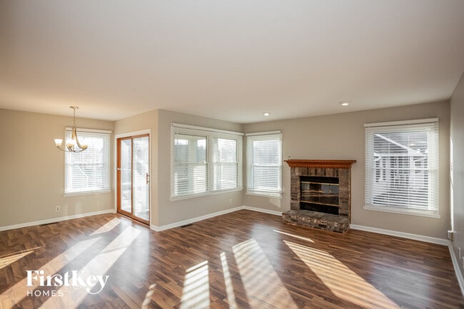 Foto del edificio - 7809 Dawson Dr