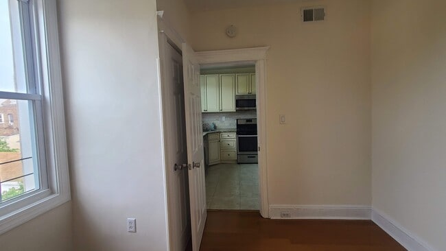 Building Photo - 210 73rd St