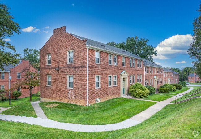 Building Photo - Lochwood Apartments