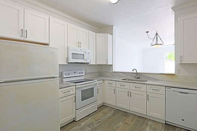 Foto del edificio - Forest Lake Townhomes 3629-102