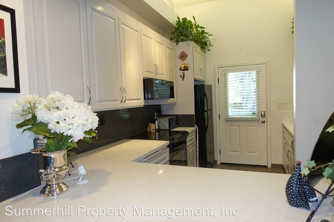 Building Photo - 2 br, 2.5 bath House - 439 Saint Julien Way