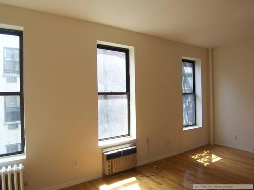 Building Photo - 333 E 78th St