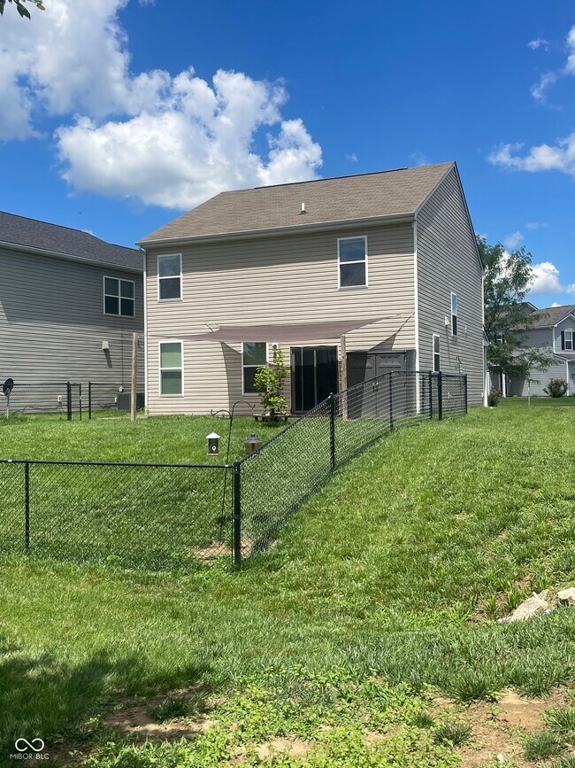 Building Photo - 2263 Shadow Bend Dr