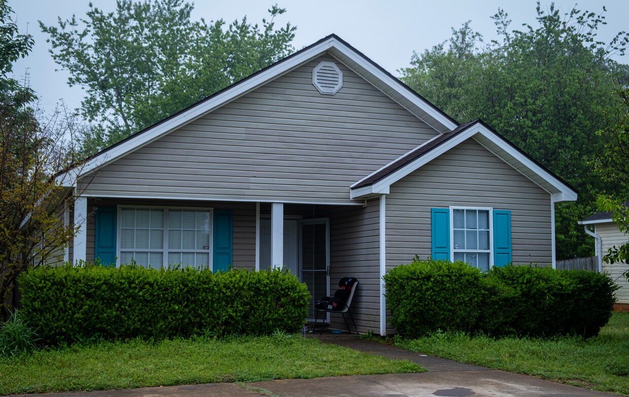 Foto del edificio - 303 Haverhill Cir