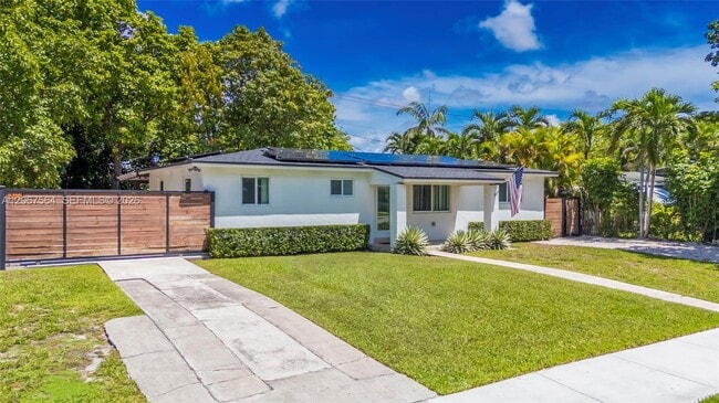 Building Photo - 9841 Dominican Dr