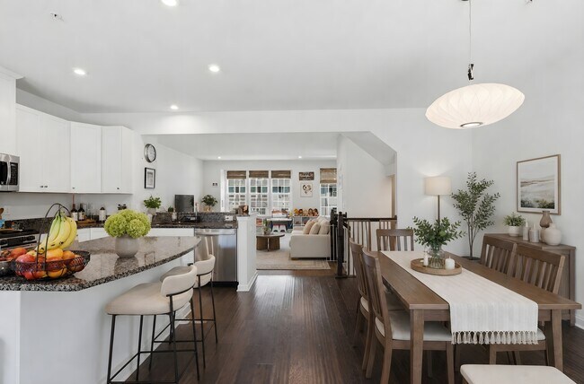Cocina para comer - 247 Madison Ln