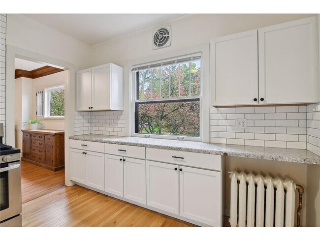 Building Photo - 4601 Lyndale Ave S