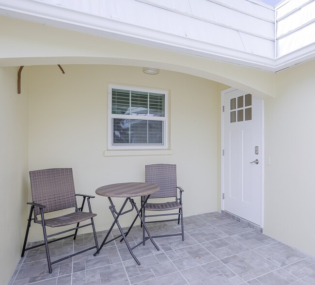 Building Photo - 5912 Driftwood Ave