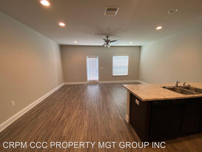 Building Photo - 3 br, 2.5 bath House - 5821 Bay Place