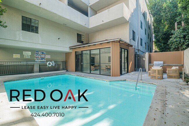 Building Photo - 4651 Cahuenga Blvd