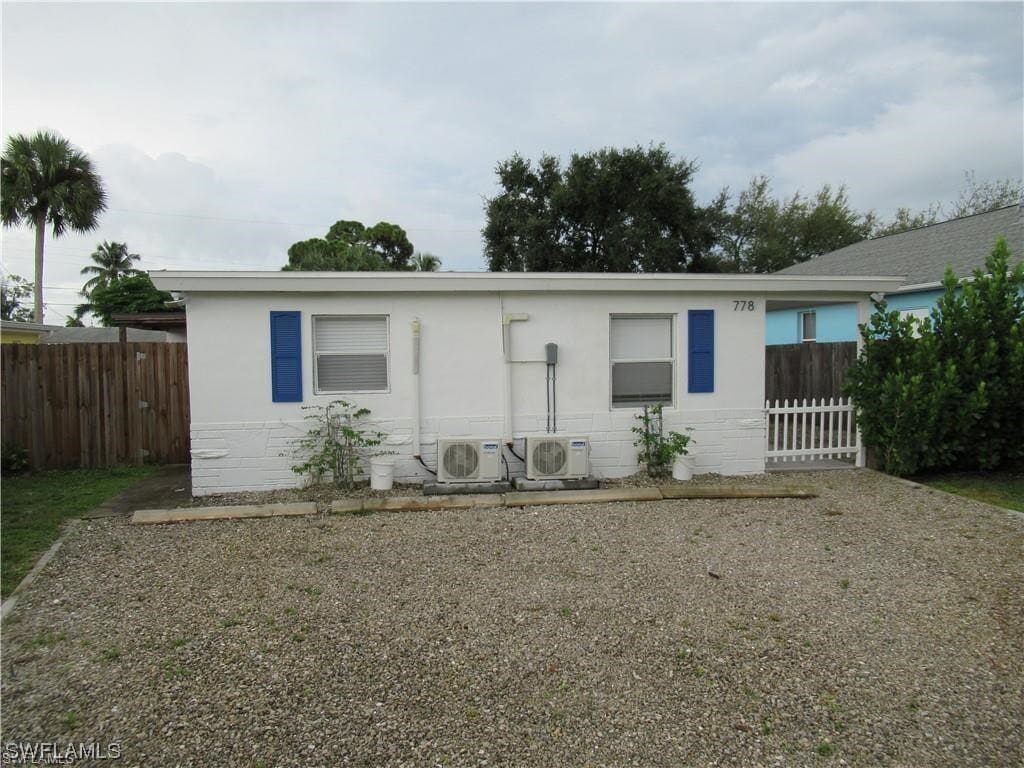 Foto principal - 778 107th Ave N