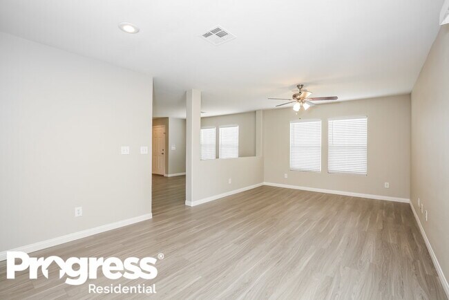 Building Photo - 8640 Palomino Ranch St