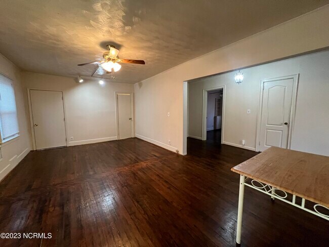 Foto del edificio - 306 N 11th St