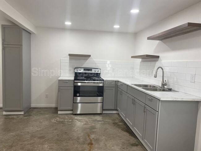 Foto del edificio - 3018 NW 19th St