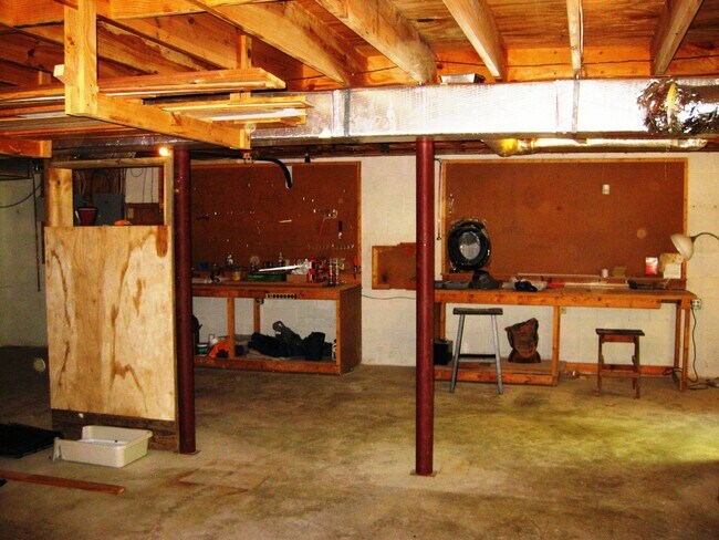 Building Photo - Convenient 3BR/2BA in Homewood